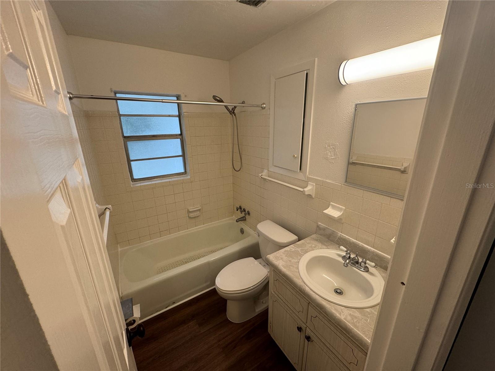 110 N TRUETT ST #B, LEESBURG, FL, 34748