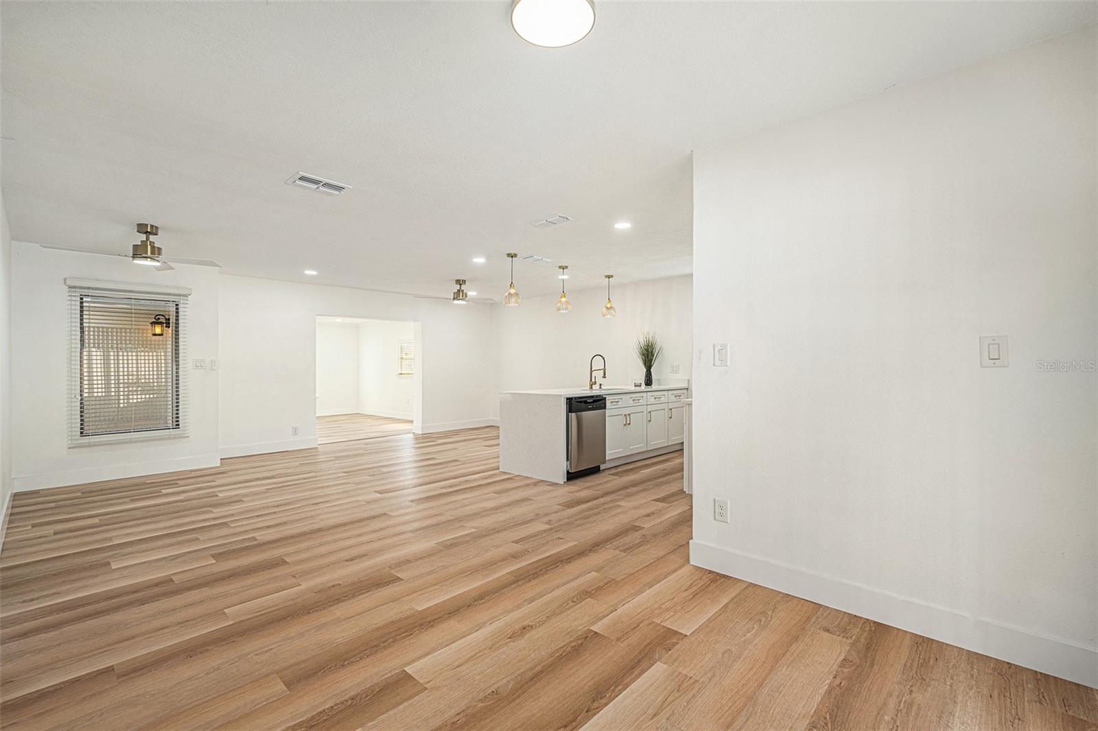 3213 W GROVE ST, TAMPA, FL, 33614