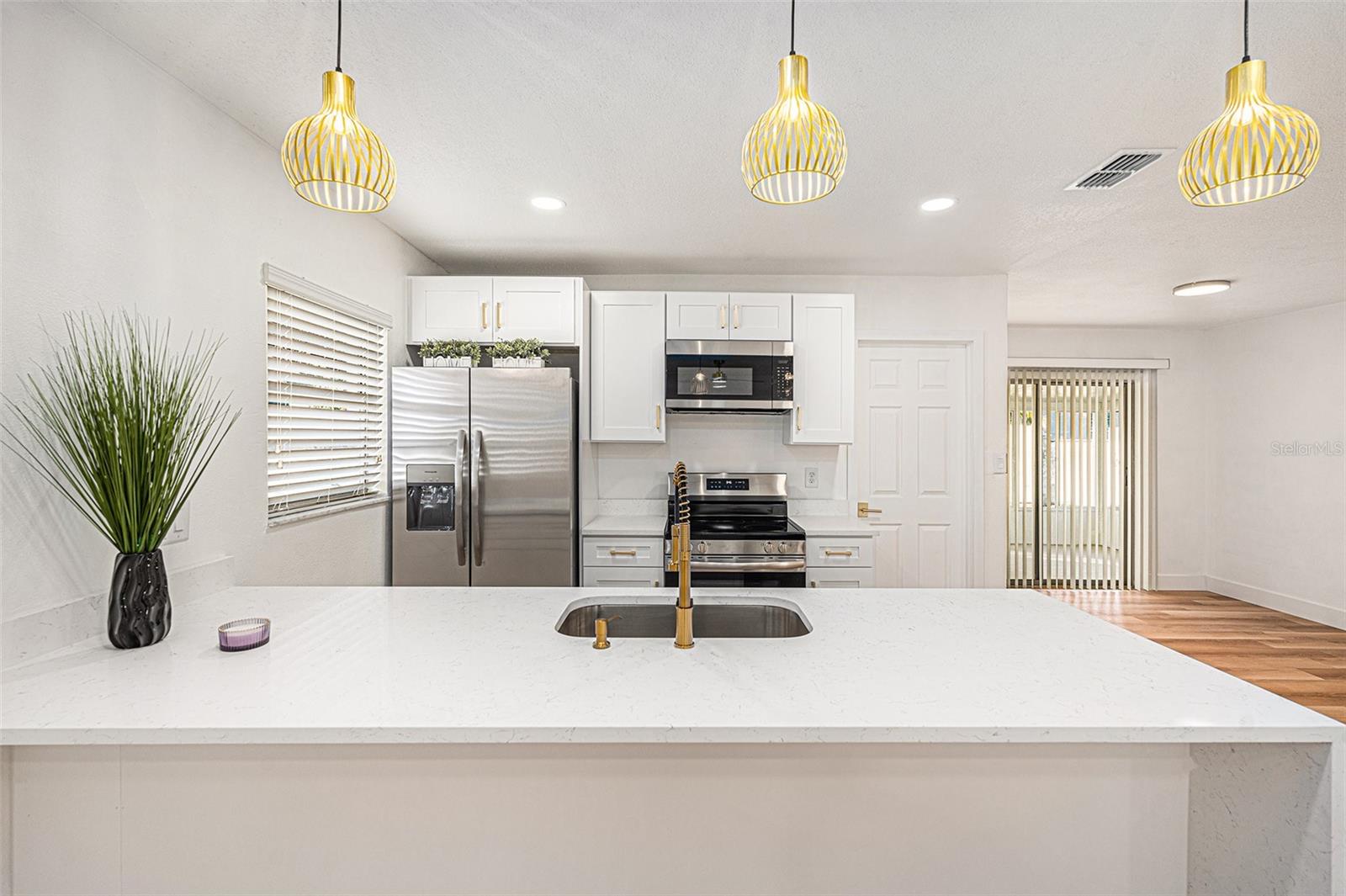 3213 W GROVE ST, TAMPA, FL, 33614