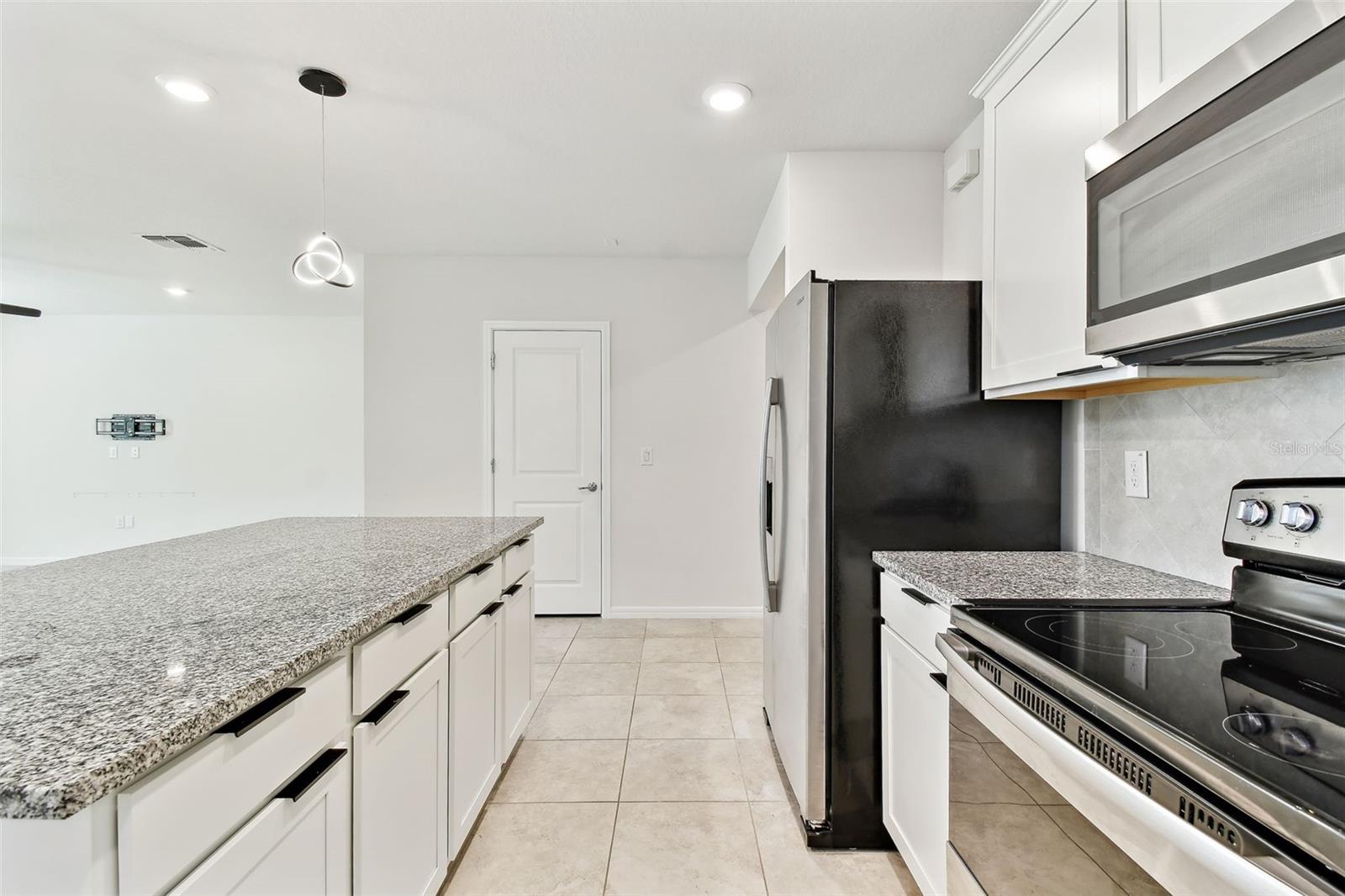 6684 DEVLIN LN, WESLEY CHAPEL, FL, 33545