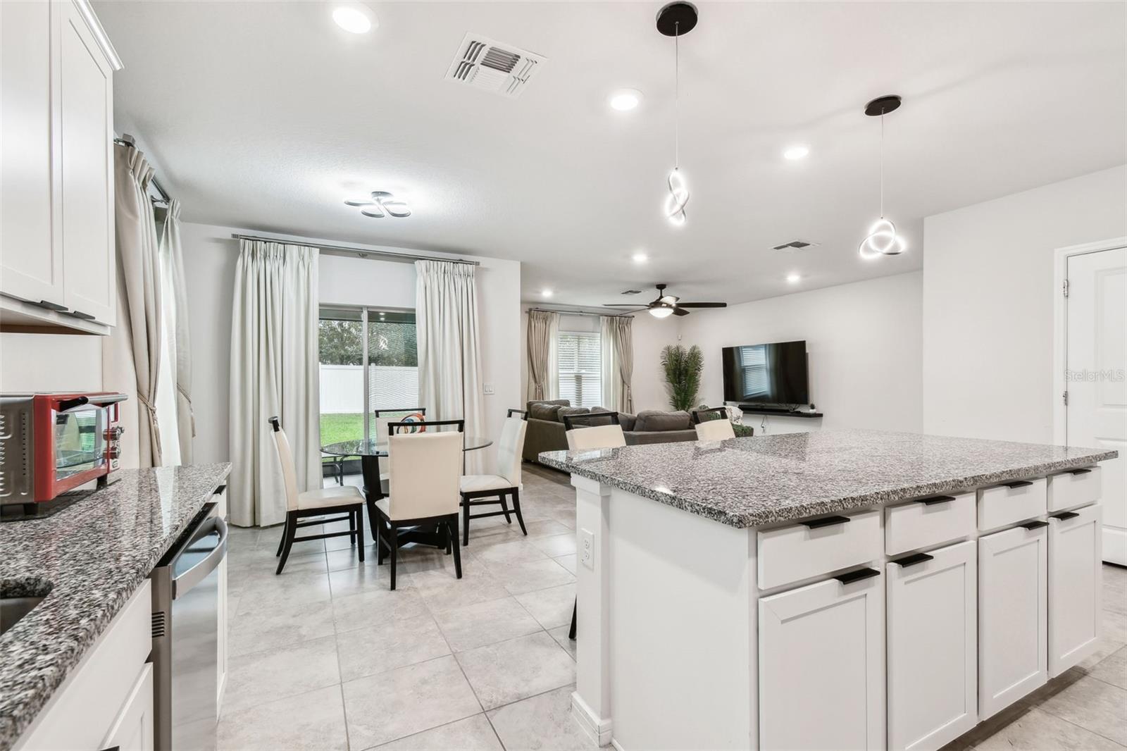 6684 DEVLIN LN, WESLEY CHAPEL, FL, 33545