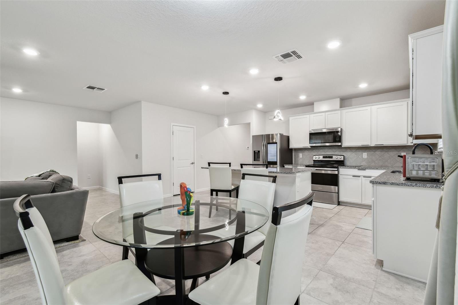 6684 DEVLIN LN, WESLEY CHAPEL, FL, 33545