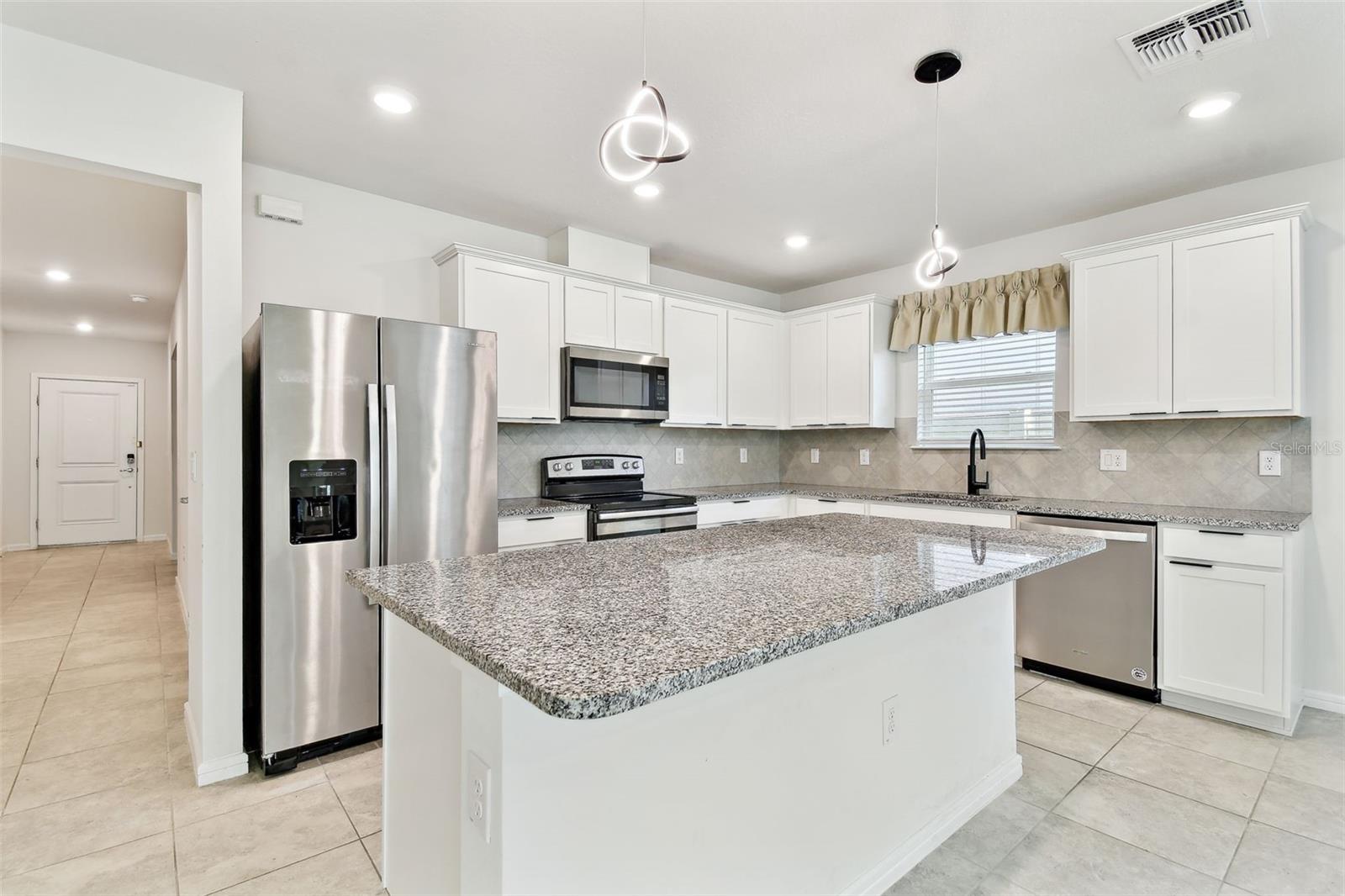 6684 DEVLIN LN, WESLEY CHAPEL, FL, 33545