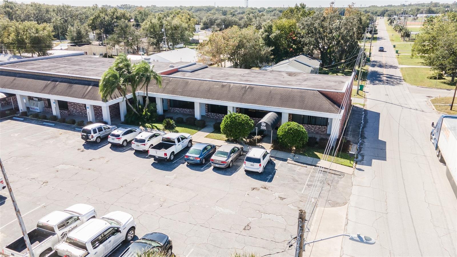 1806 S BAY ST, EUSTIS, FL, 32726