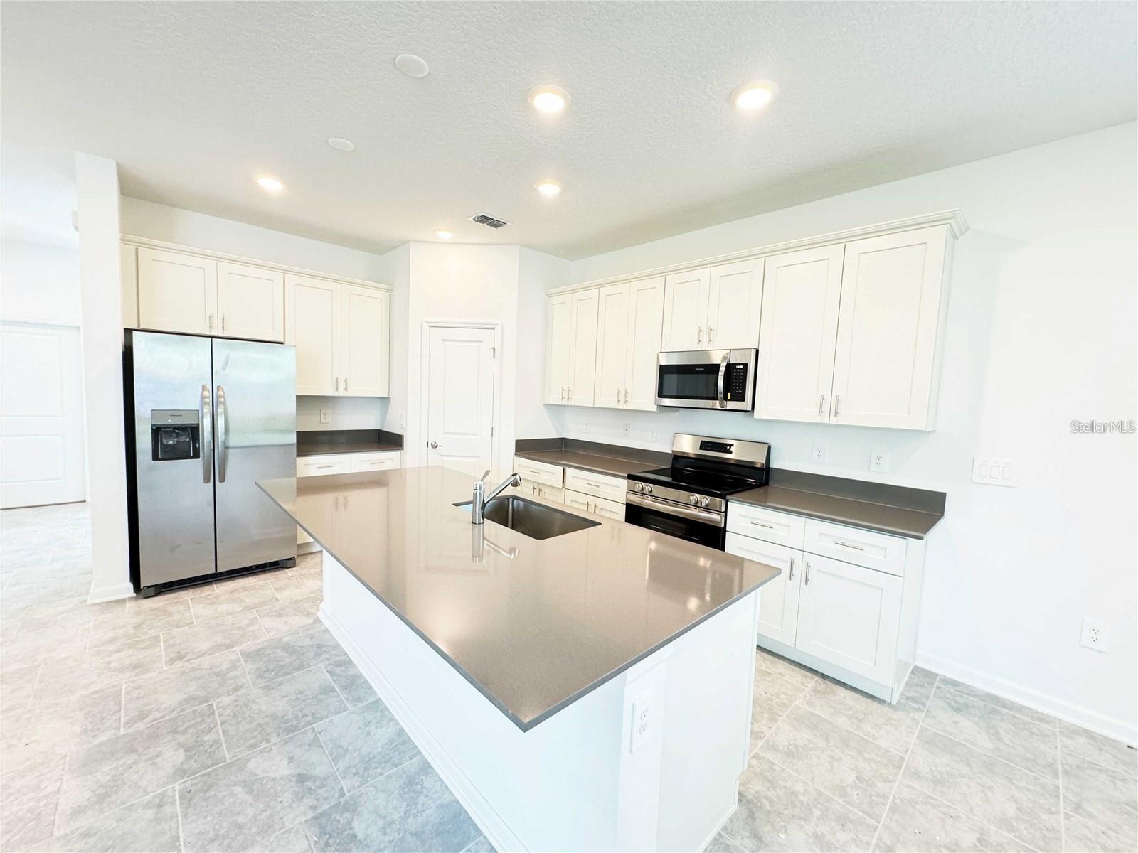 2122 SWEET HONEY LN, APOPKA, FL, 32712