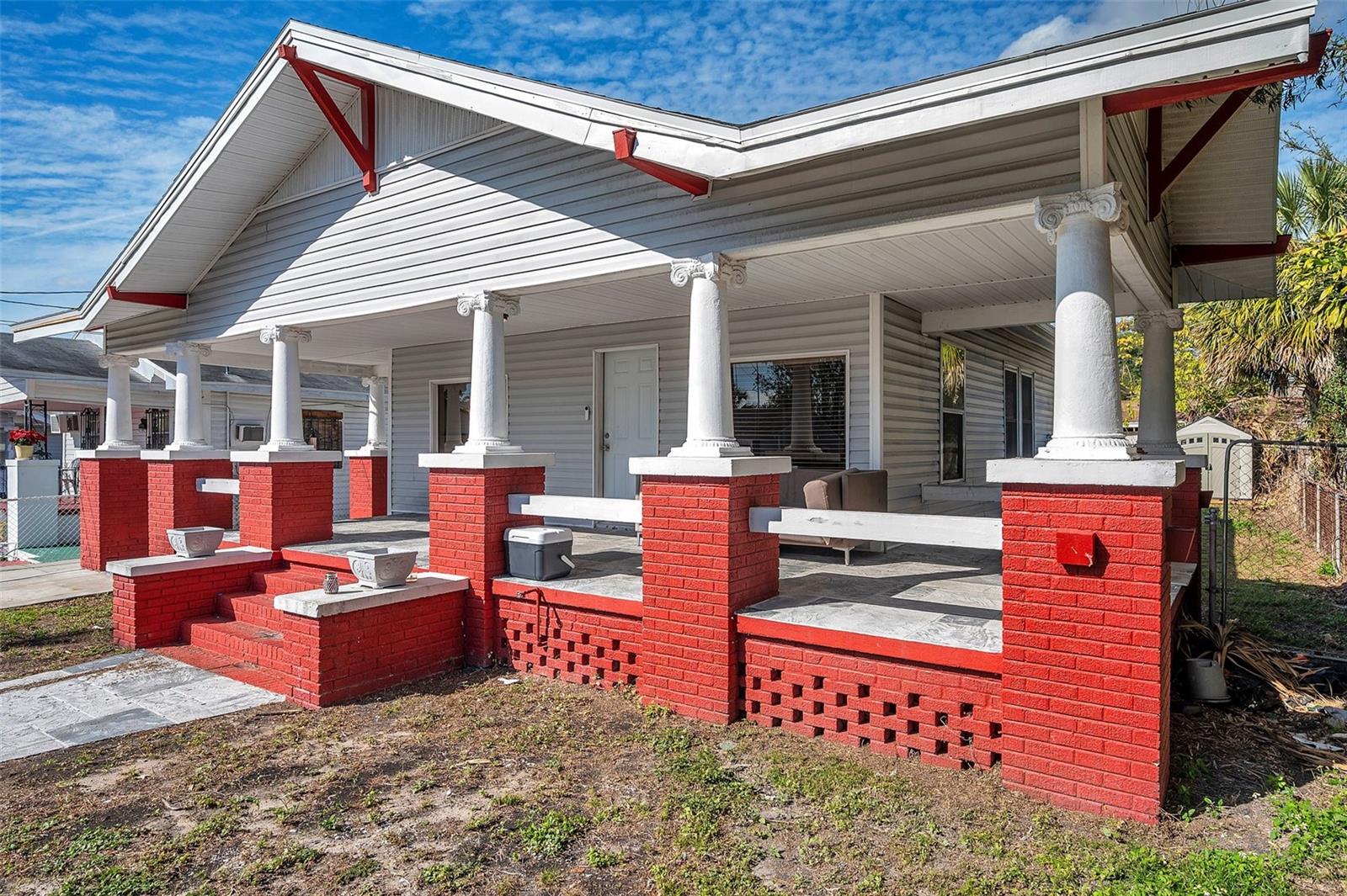 1318 E LOUISE AVE, TAMPA, FL, 33603