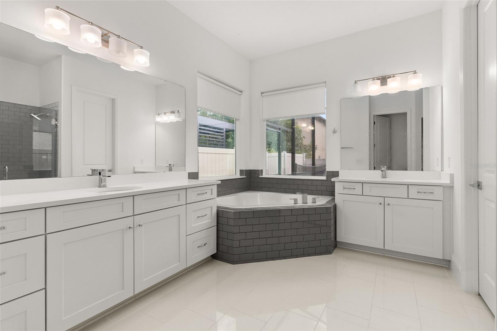 8361 LUDINGTON CIR, ORLANDO, FL, 32836