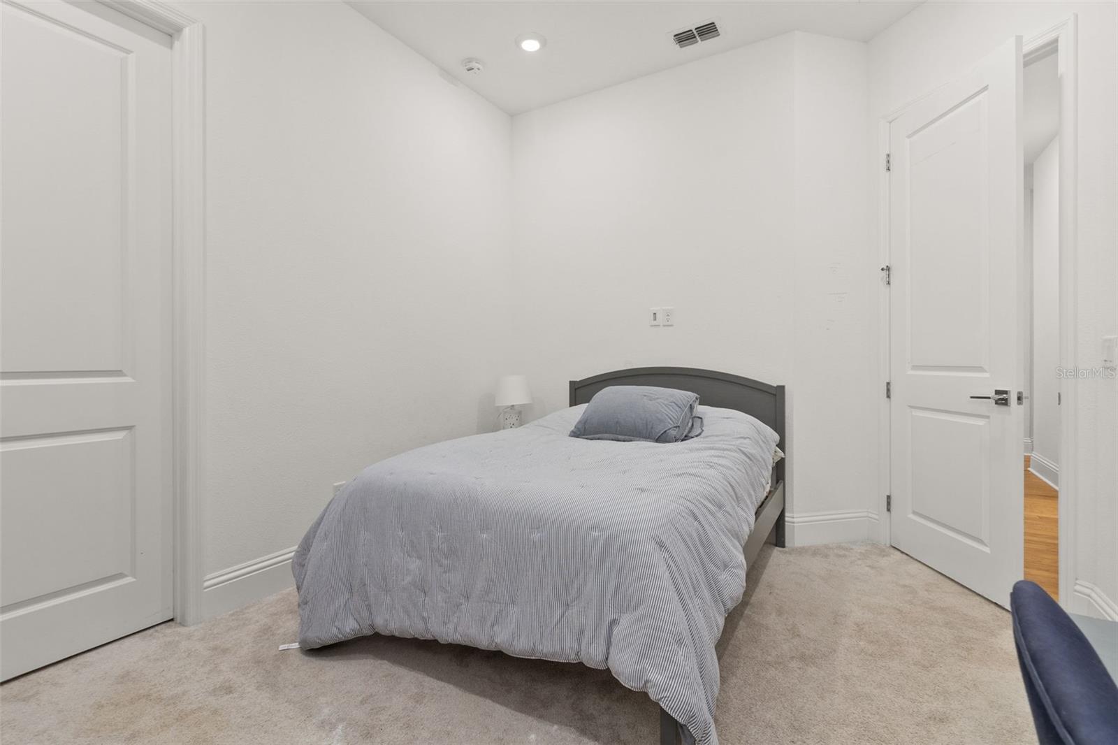 8361 LUDINGTON CIR, ORLANDO, FL, 32836