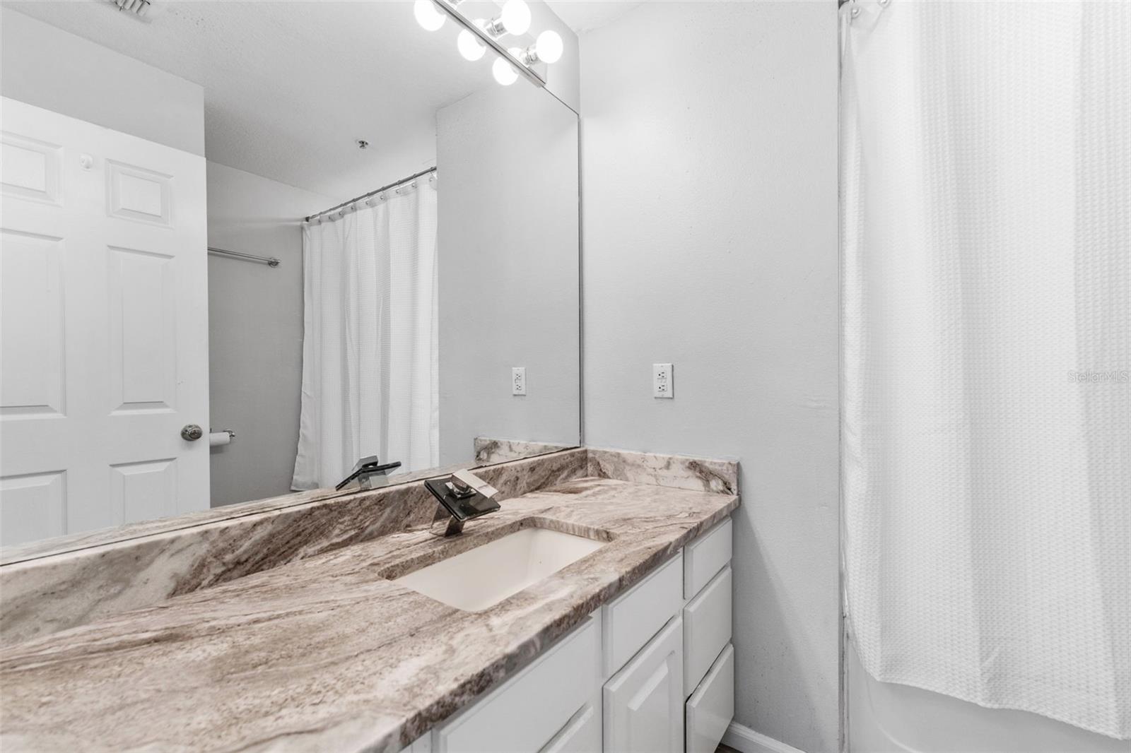 1203 BAY CLUB CIR #1203, TAMPA, FL, 33607