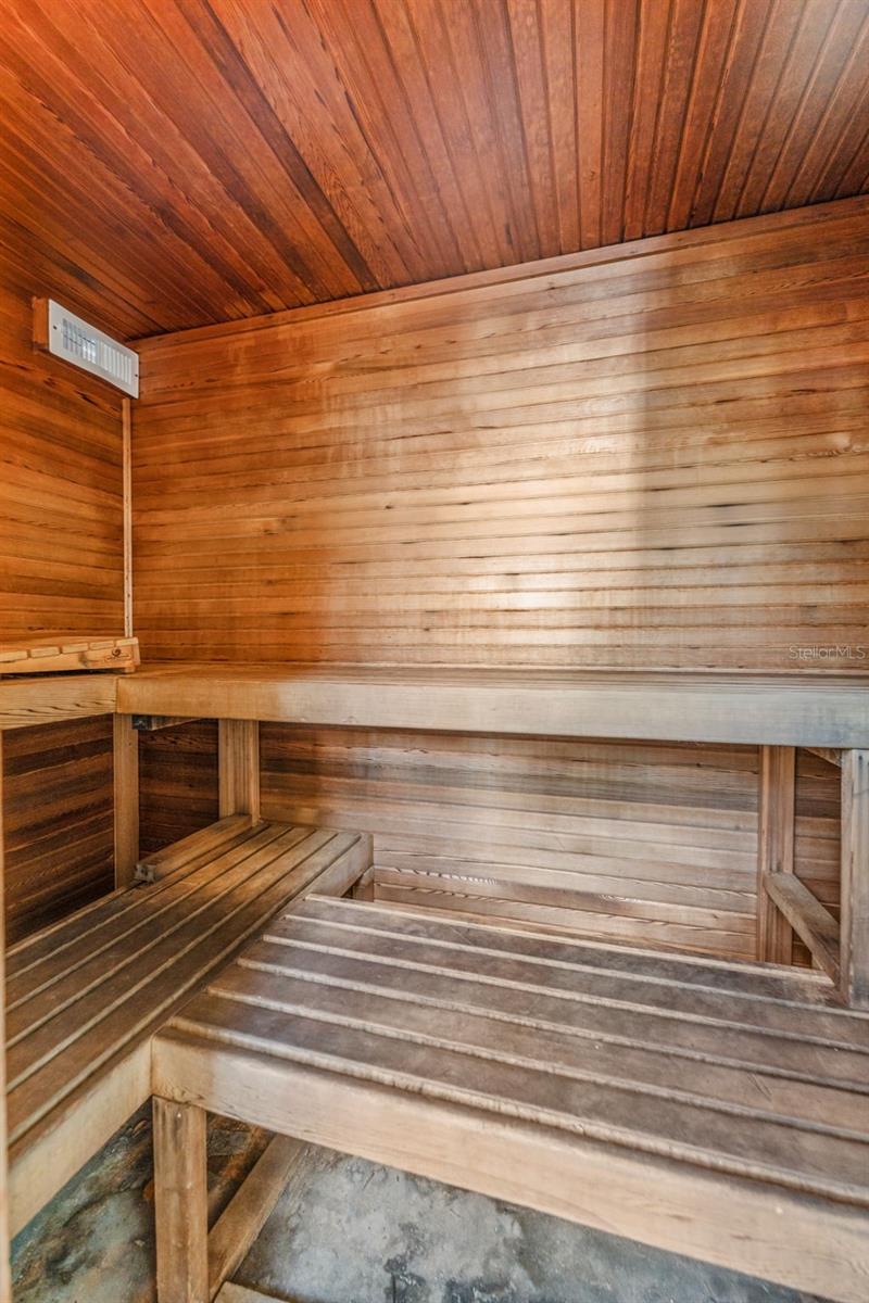 1203 BAY CLUB CIR #1203, TAMPA, FL, 33607