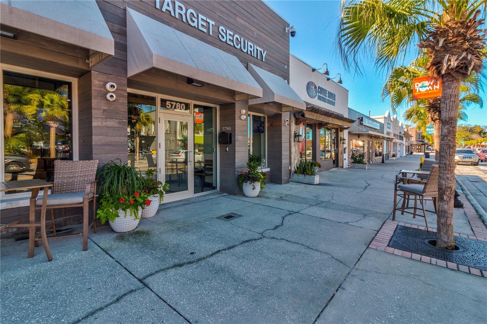 5619 OAK RIDGE AVE, NEW PORT RICHEY, FL, 34652