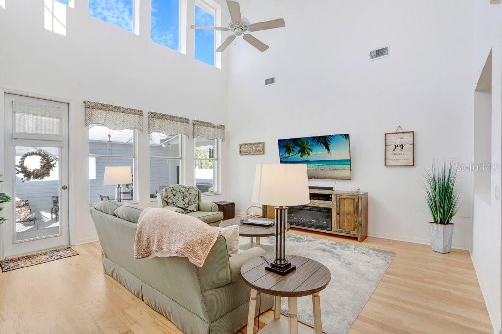 10023 BROMPTON DR, TAMPA, FL, 33626