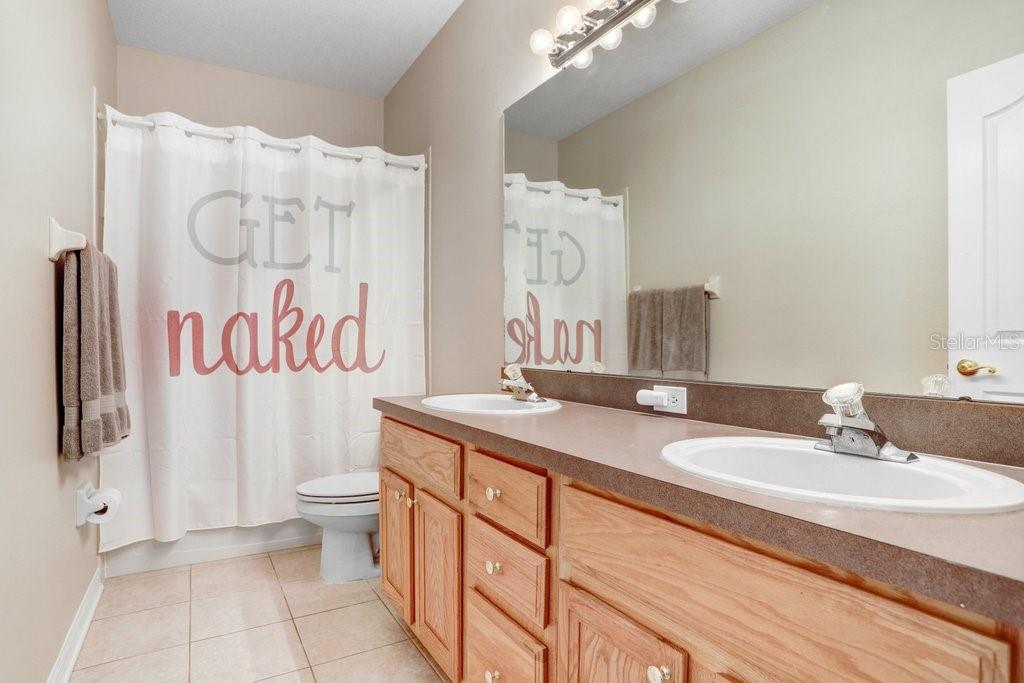 10023 BROMPTON DR, TAMPA, FL, 33626