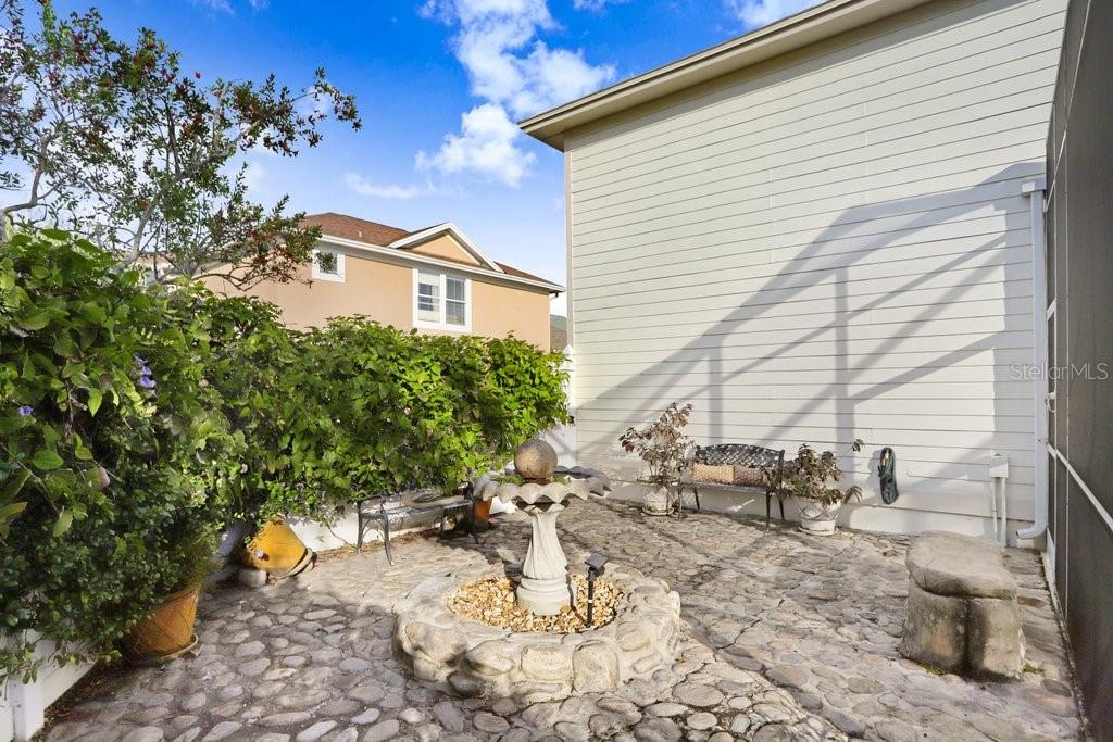 10023 BROMPTON DR, TAMPA, FL, 33626