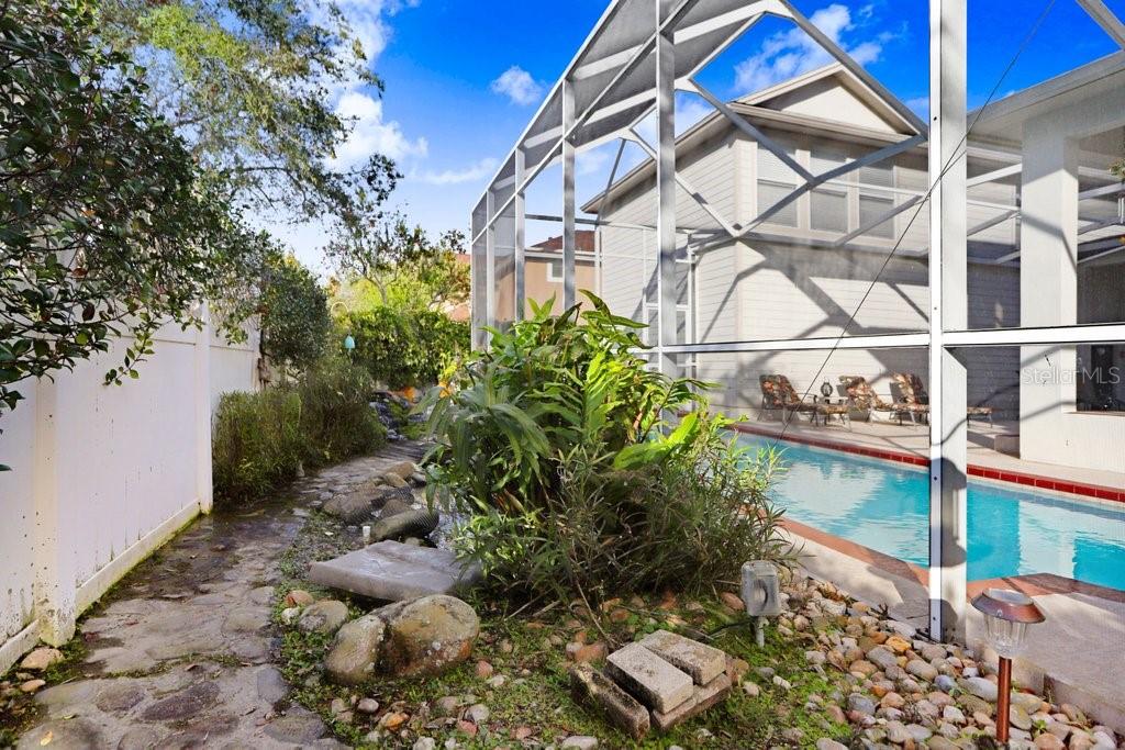 10023 BROMPTON DR, TAMPA, FL, 33626