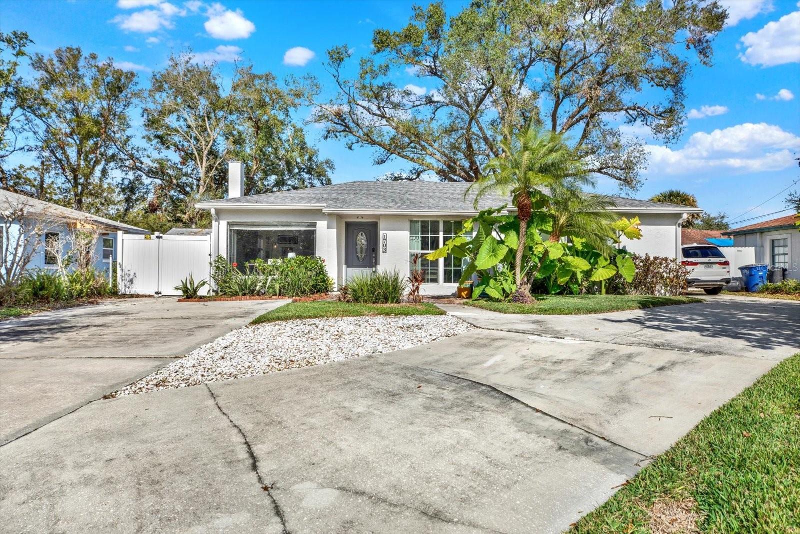 1703 W ELDRED DR, TAMPA, FL, 33603