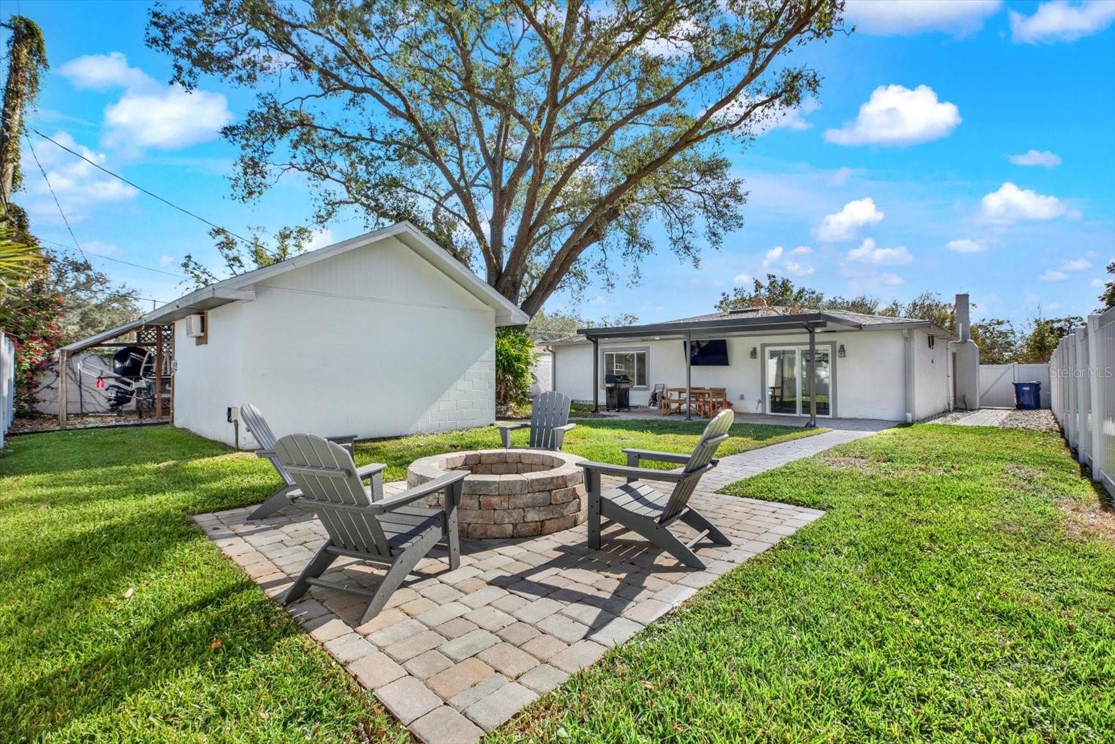 1703 W ELDRED DR, TAMPA, FL, 33603