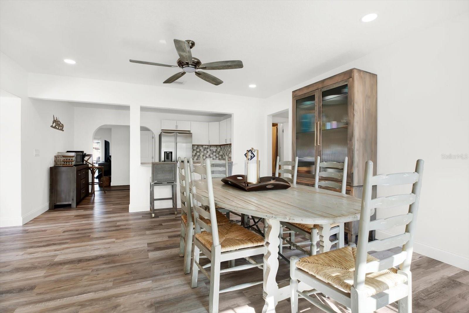 1703 W ELDRED DR, TAMPA, FL, 33603