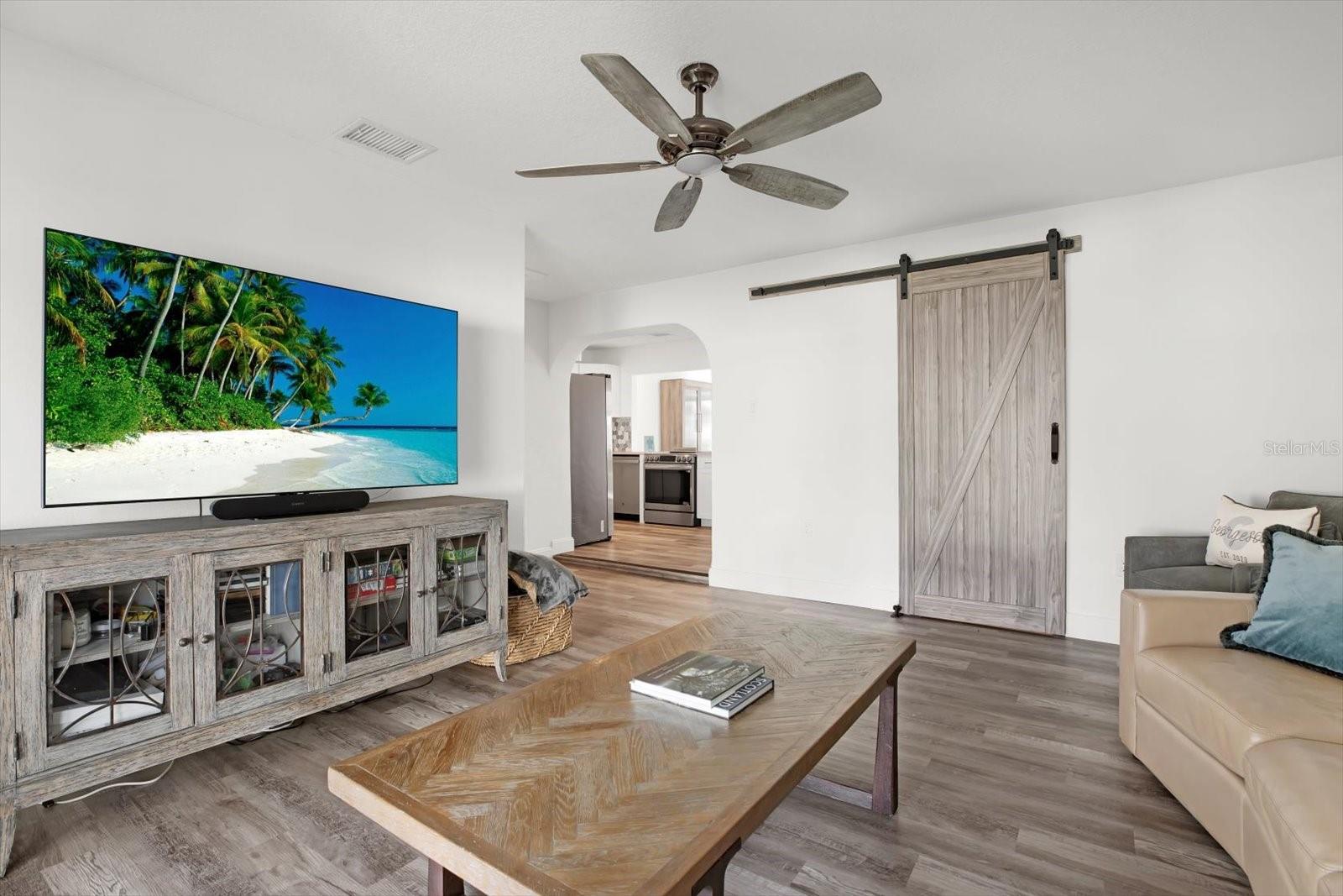 1703 W ELDRED DR, TAMPA, FL, 33603