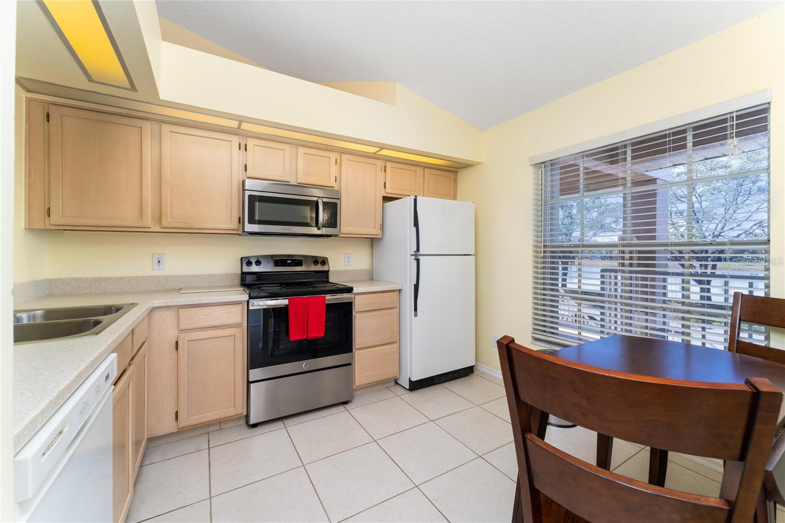 13917 TIMBERLAND DR #201, ORLANDO, FL, 32824