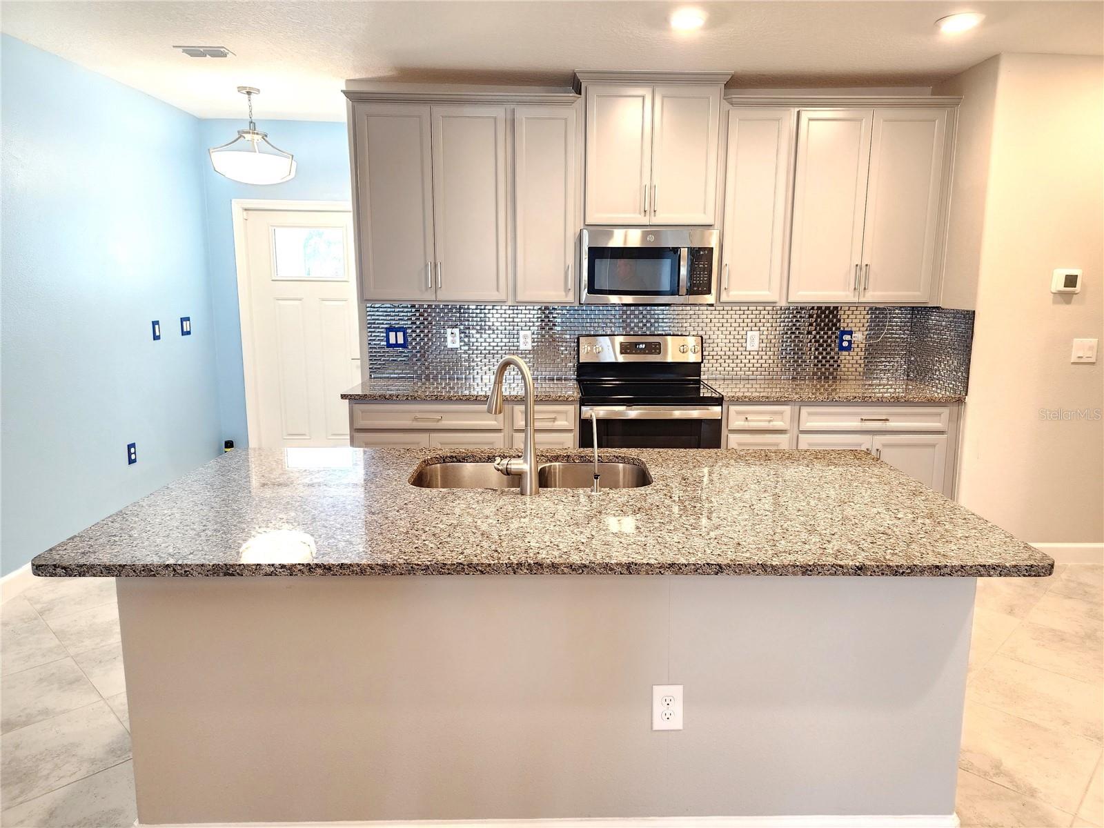 17009 CLEAR CORK DR, WIMAUMA, FL, 33598