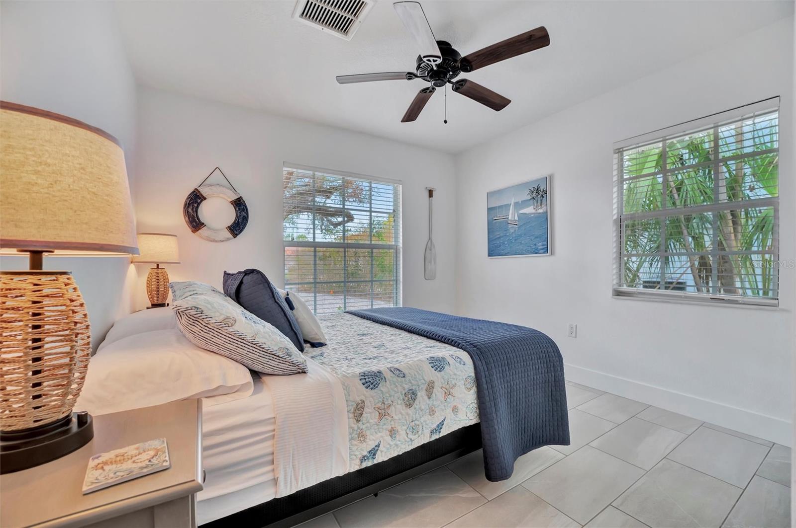 567 VENICE LN, SARASOTA, FL, 34242