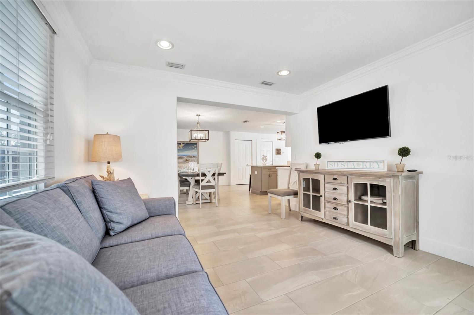 567 VENICE LN, SARASOTA, FL, 34242