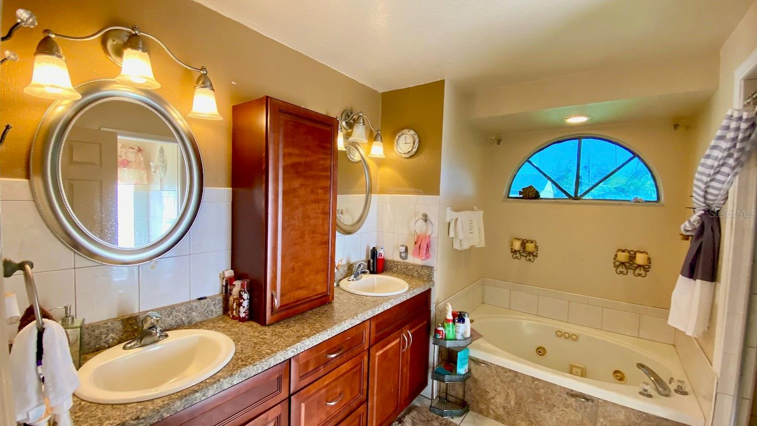 592 HOLBROOK AVE, DELTONA, FL, 32738