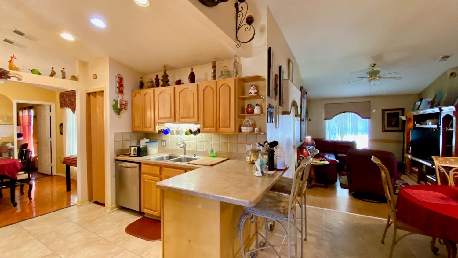 592 HOLBROOK AVE, DELTONA, FL, 32738