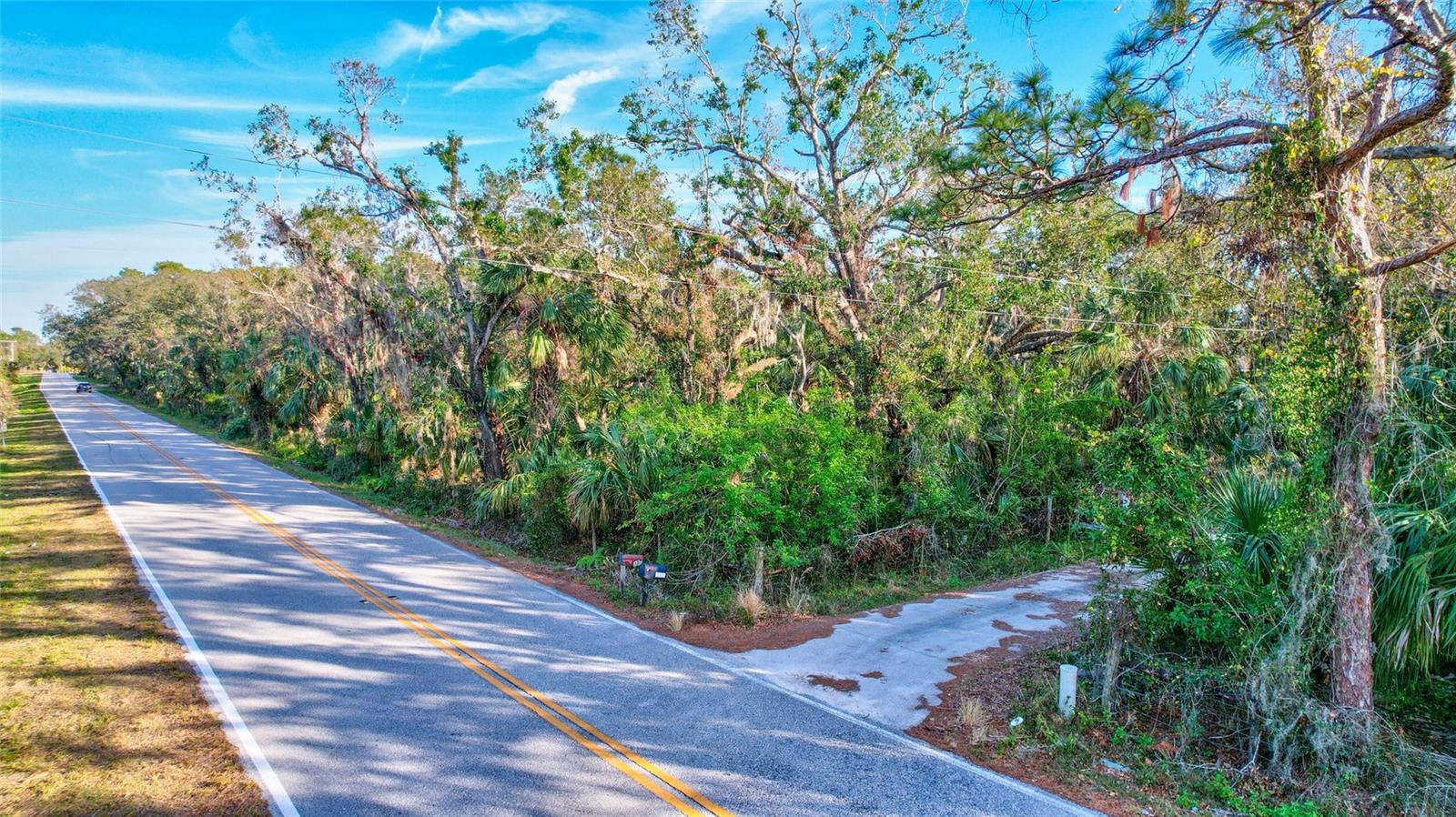 8330 LINGER LODGE RD, BRADENTON, FL, 34202