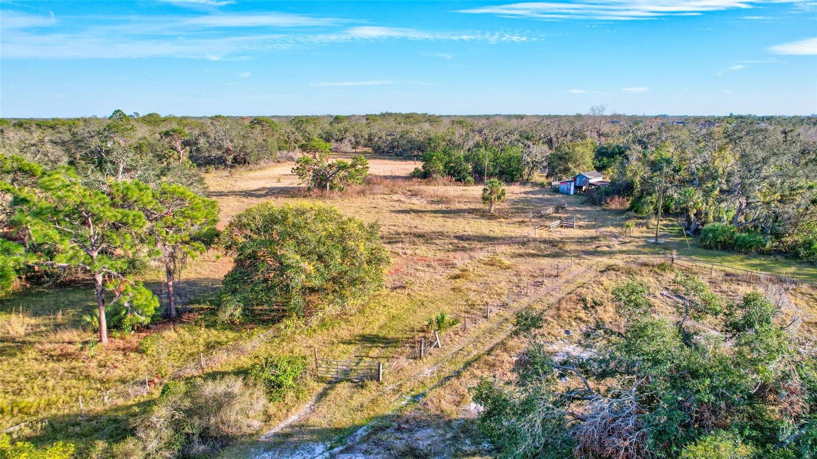 8330 LINGER LODGE RD, BRADENTON, FL, 34202