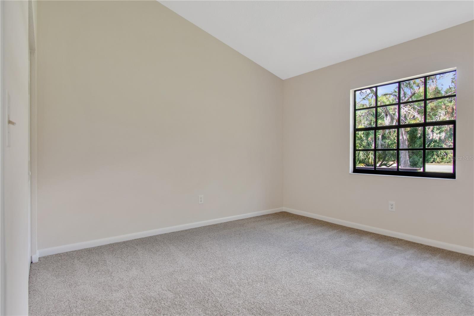 100 CORAL REEF CT N #B, PALM COAST, FL, 32137