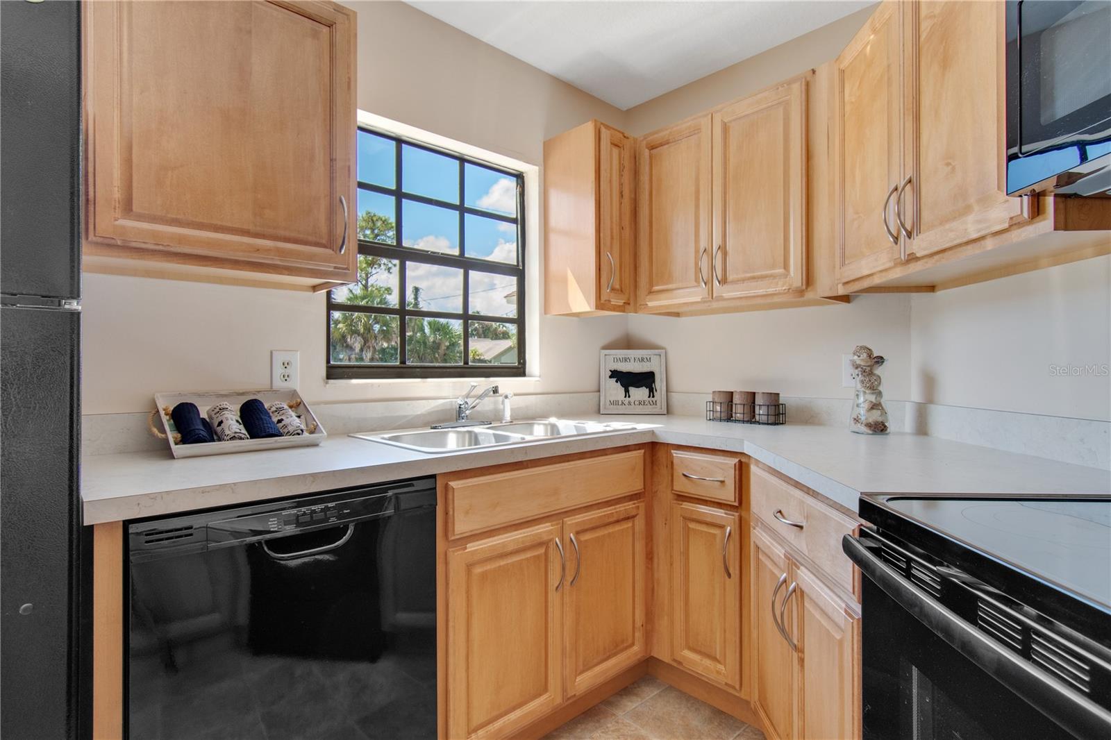 100 CORAL REEF CT N #B, PALM COAST, FL, 32137