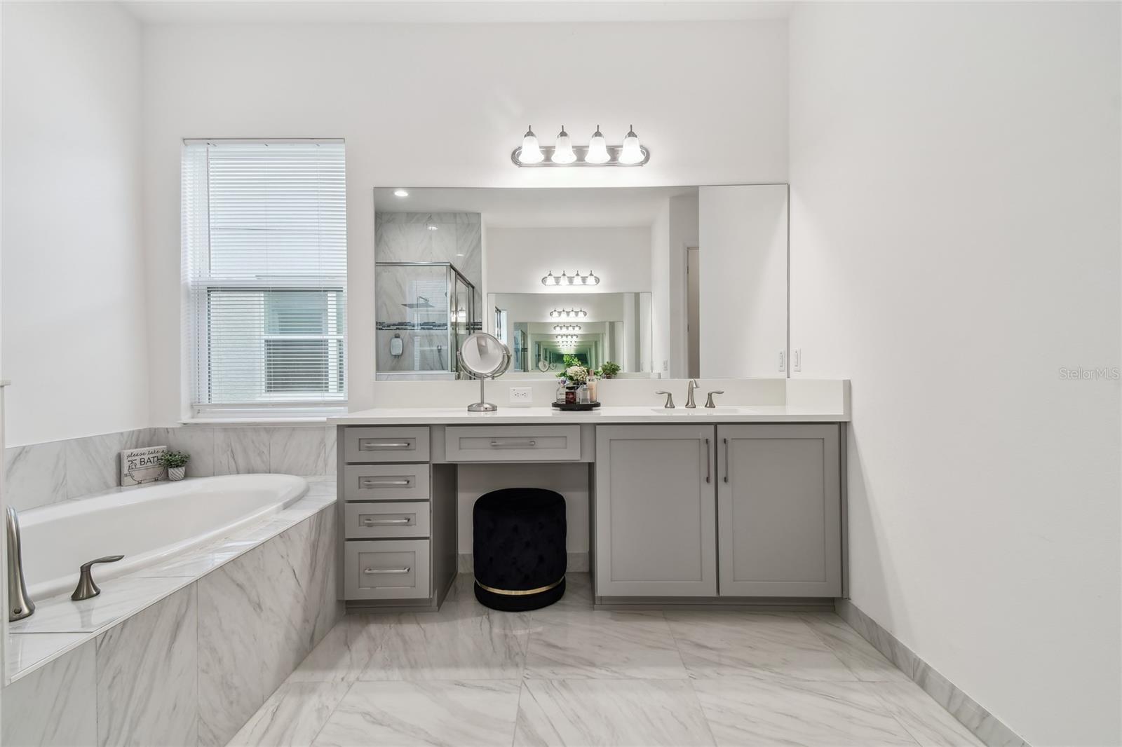 3135 GREAT BANYAN WAY, WESLEY CHAPEL, FL, 33543