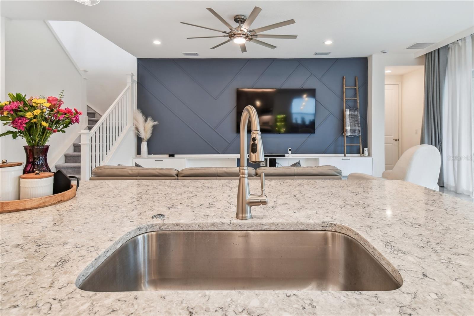 3135 GREAT BANYAN WAY, WESLEY CHAPEL, FL, 33543