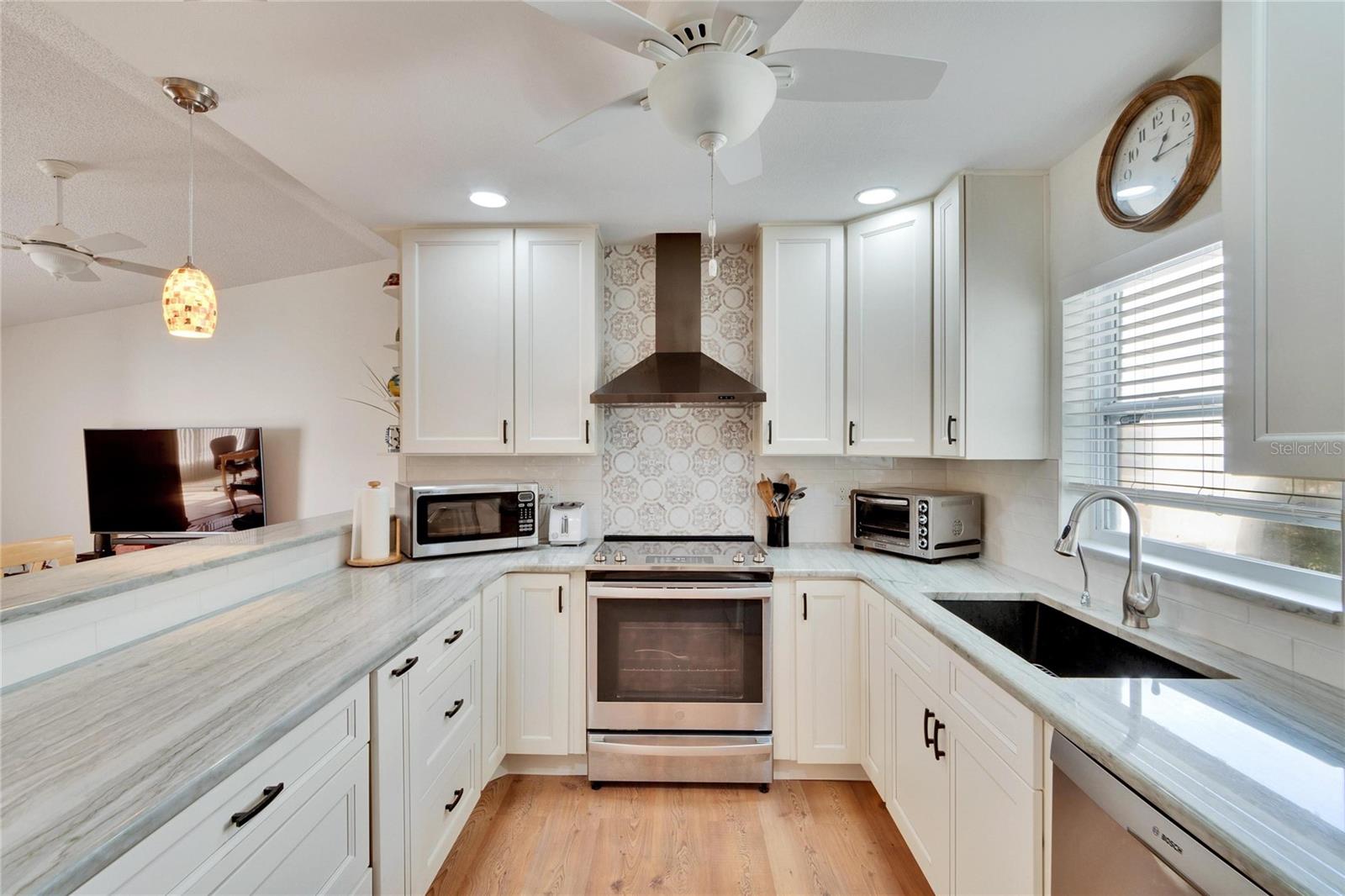 4188 104TH AVE N, CLEARWATER, FL, 33762