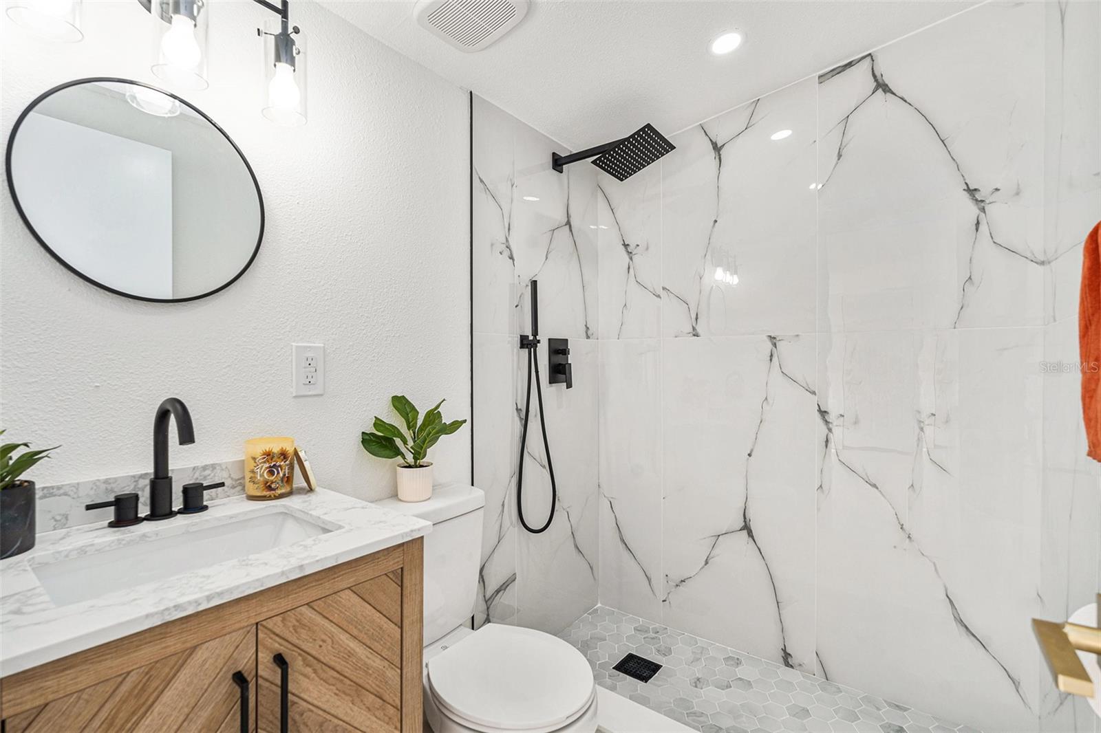 7007 N HUBERT AVE, TAMPA, FL, 33614