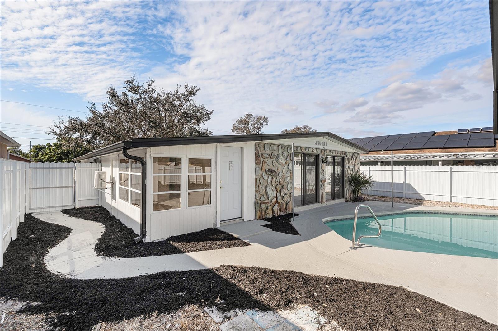 7007 N HUBERT AVE, TAMPA, FL, 33614