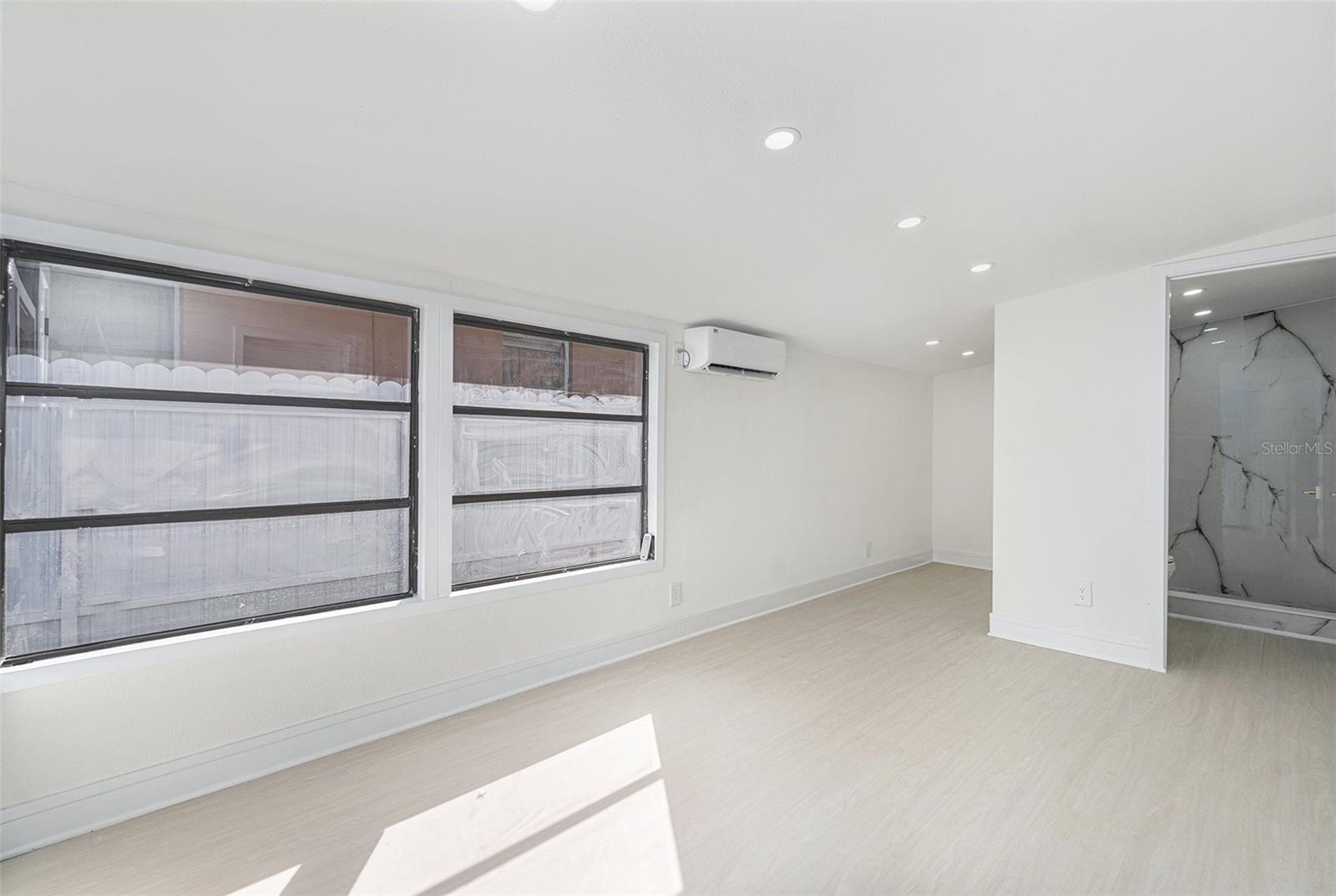 7007 N HUBERT AVE, TAMPA, FL, 33614