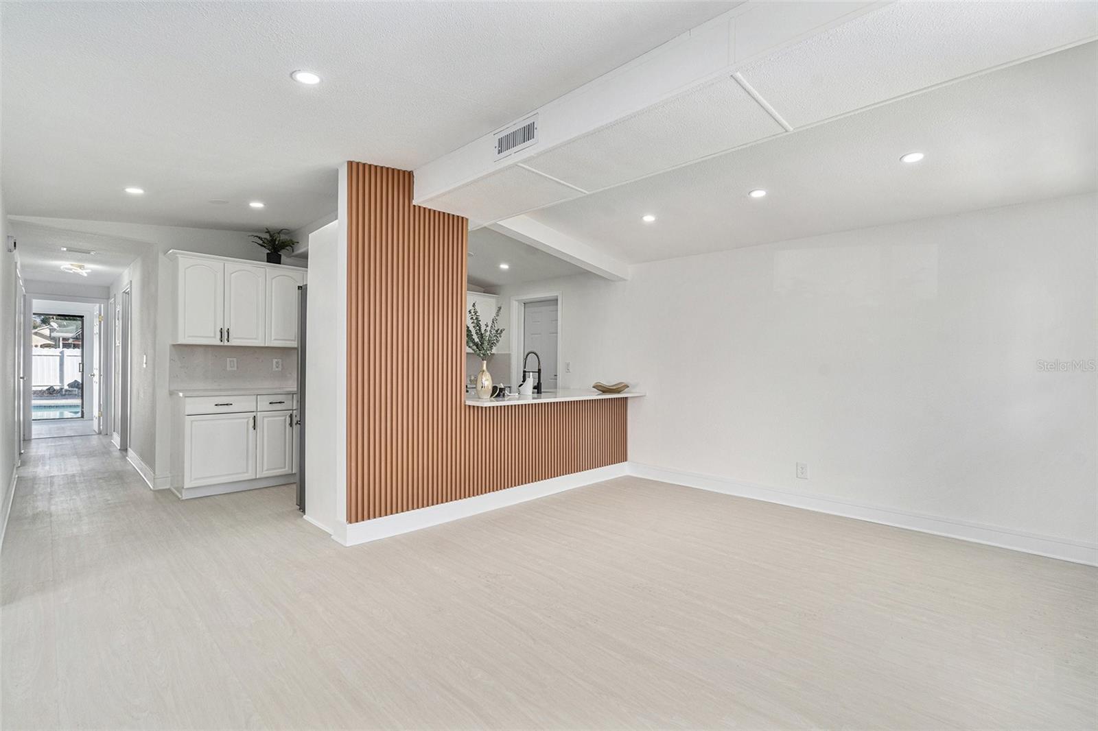 7007 N HUBERT AVE, TAMPA, FL, 33614