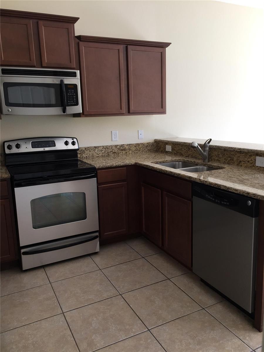 10975 SAVANNAH LANDING CIR, ORLANDO, FL, 32832