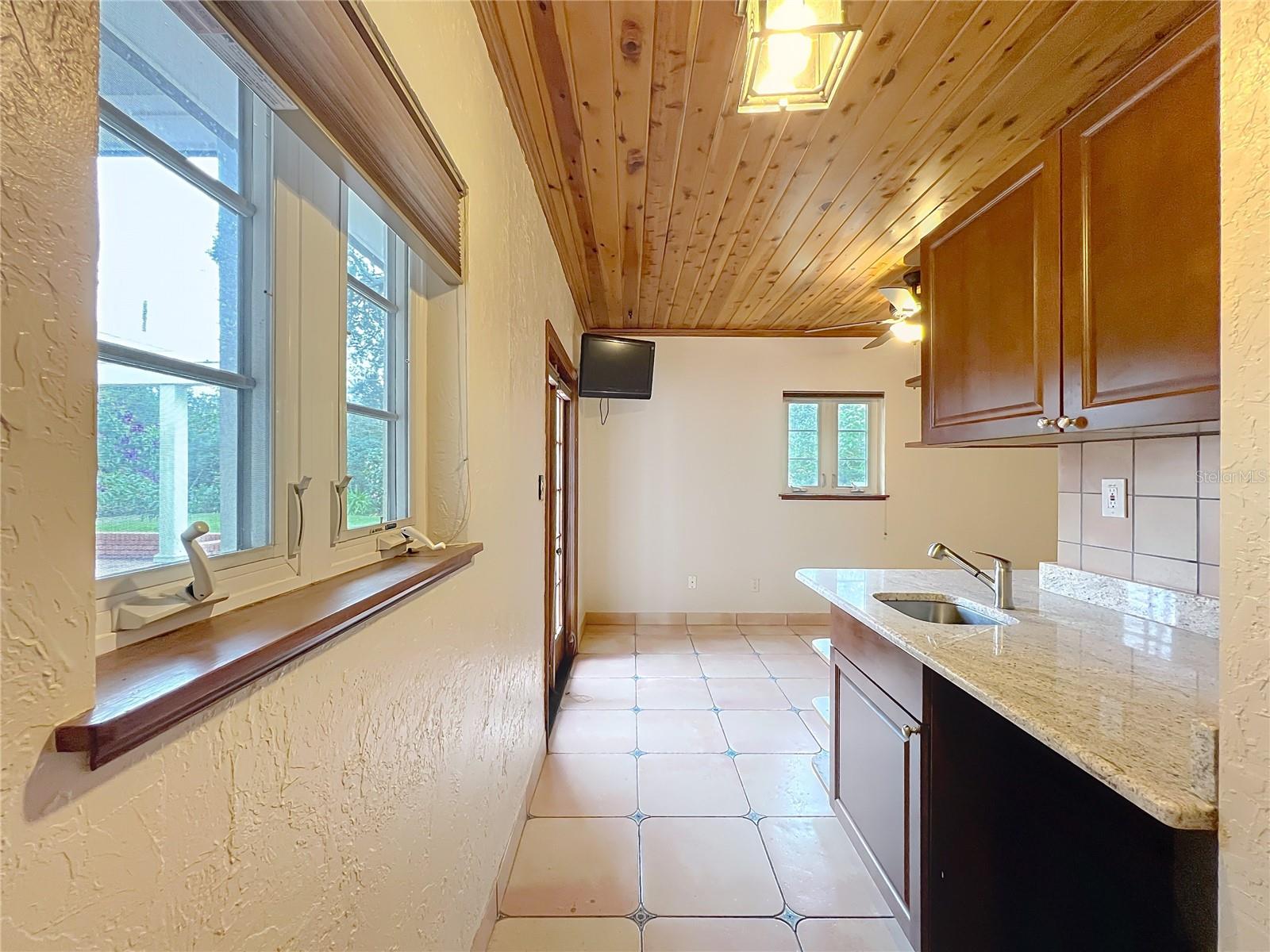 1138 OVERBROOK DR, ORLANDO, FL, 32804