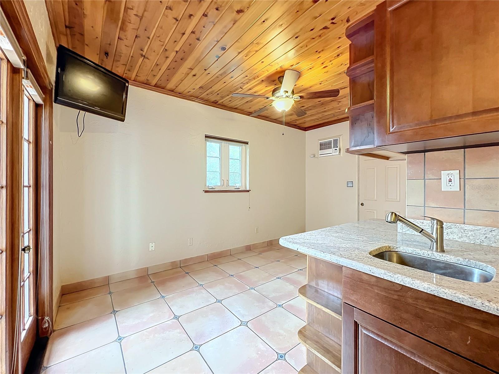 1138 OVERBROOK DR, ORLANDO, FL, 32804