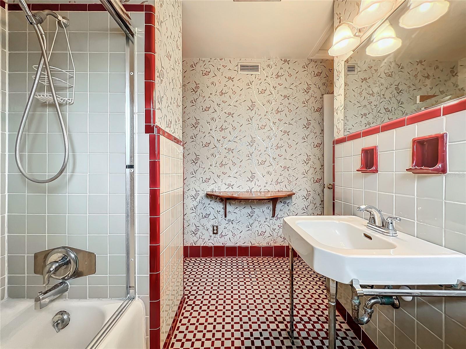 1138 OVERBROOK DR, ORLANDO, FL, 32804