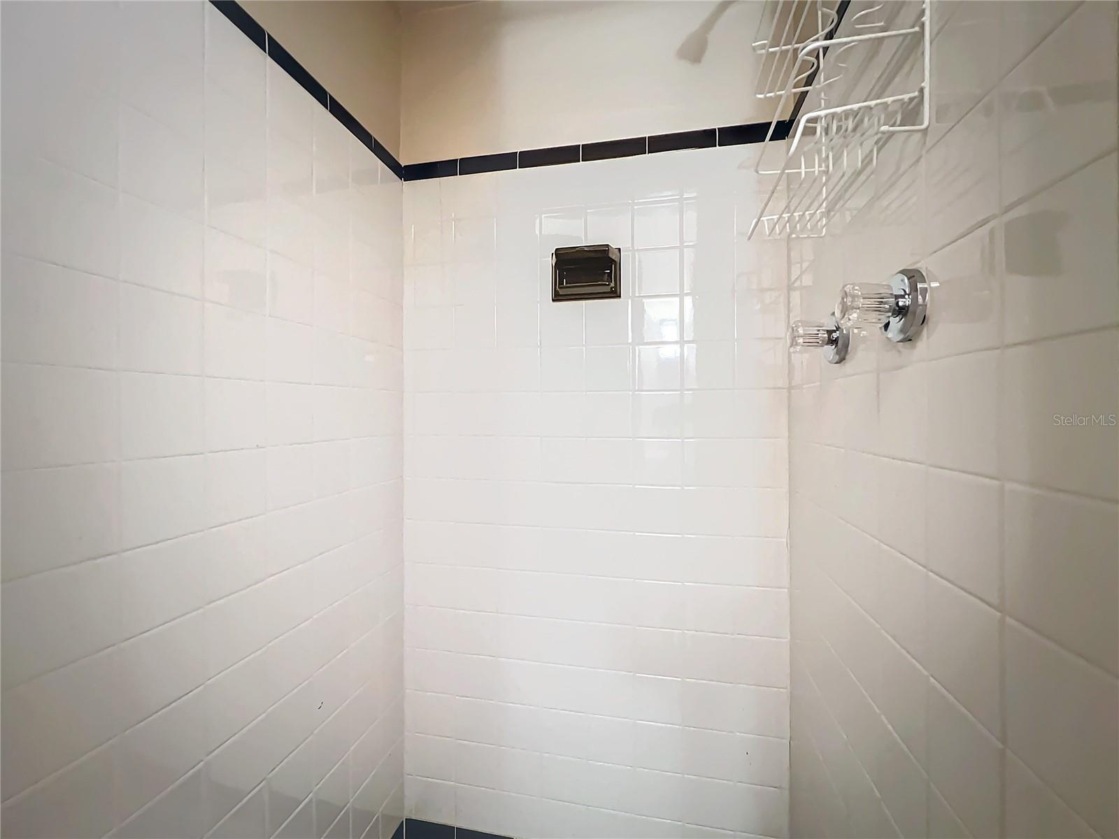 1138 OVERBROOK DR, ORLANDO, FL, 32804