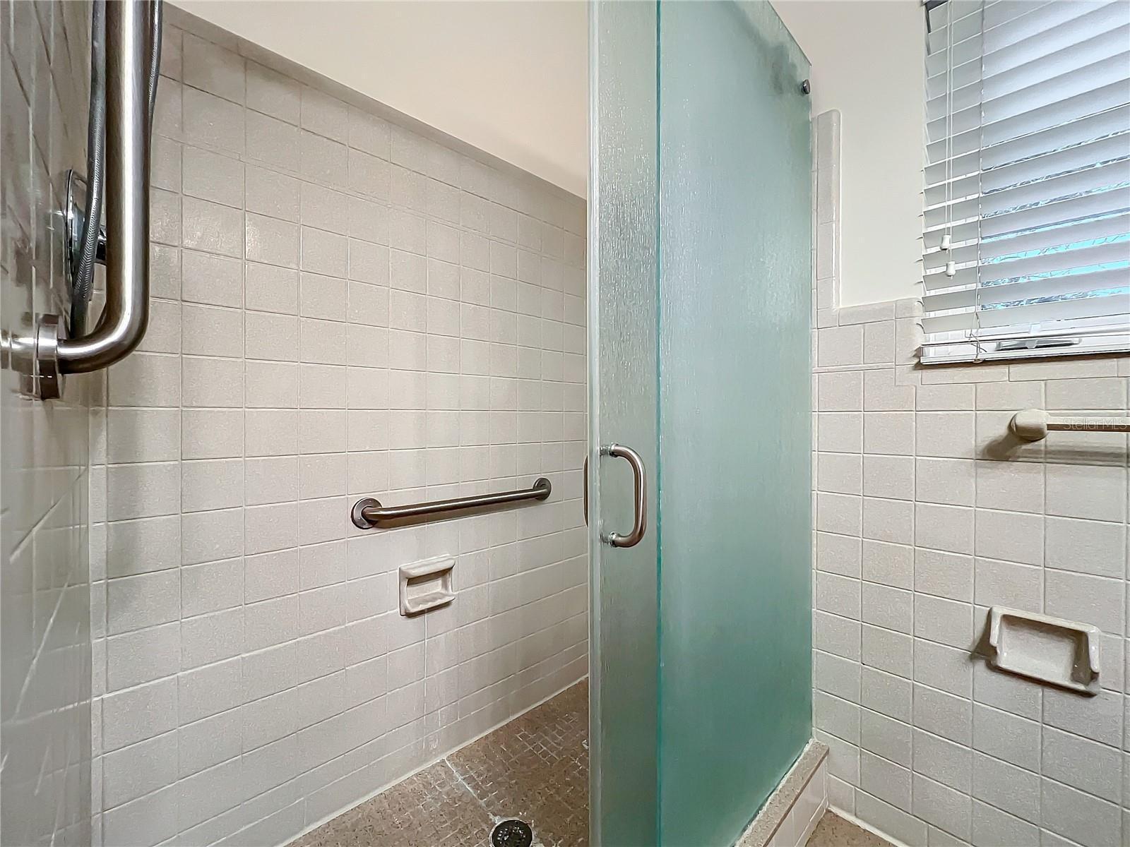 1138 OVERBROOK DR, ORLANDO, FL, 32804