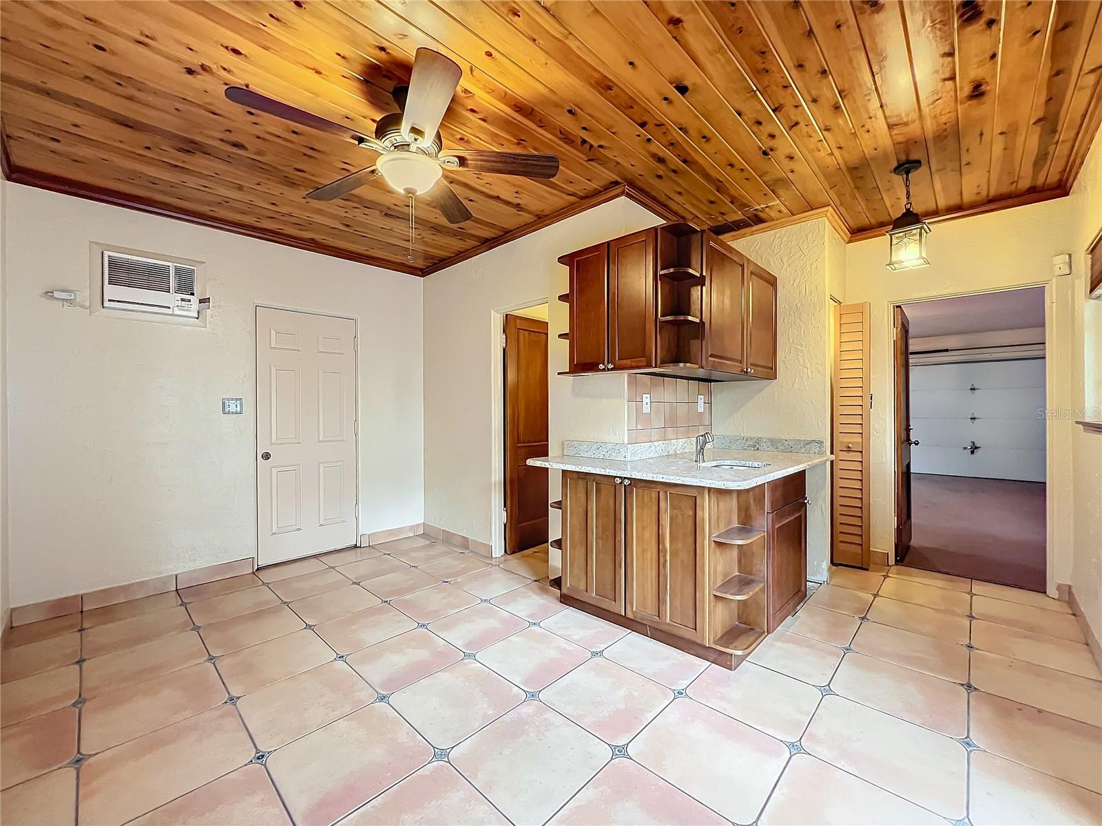 1138 OVERBROOK DR, ORLANDO, FL, 32804