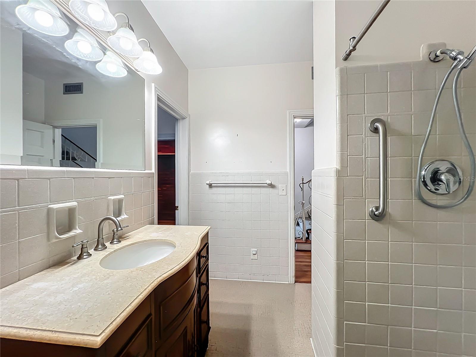 1138 OVERBROOK DR, ORLANDO, FL, 32804