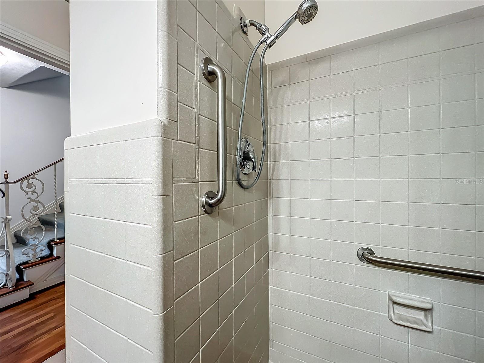 1138 OVERBROOK DR, ORLANDO, FL, 32804