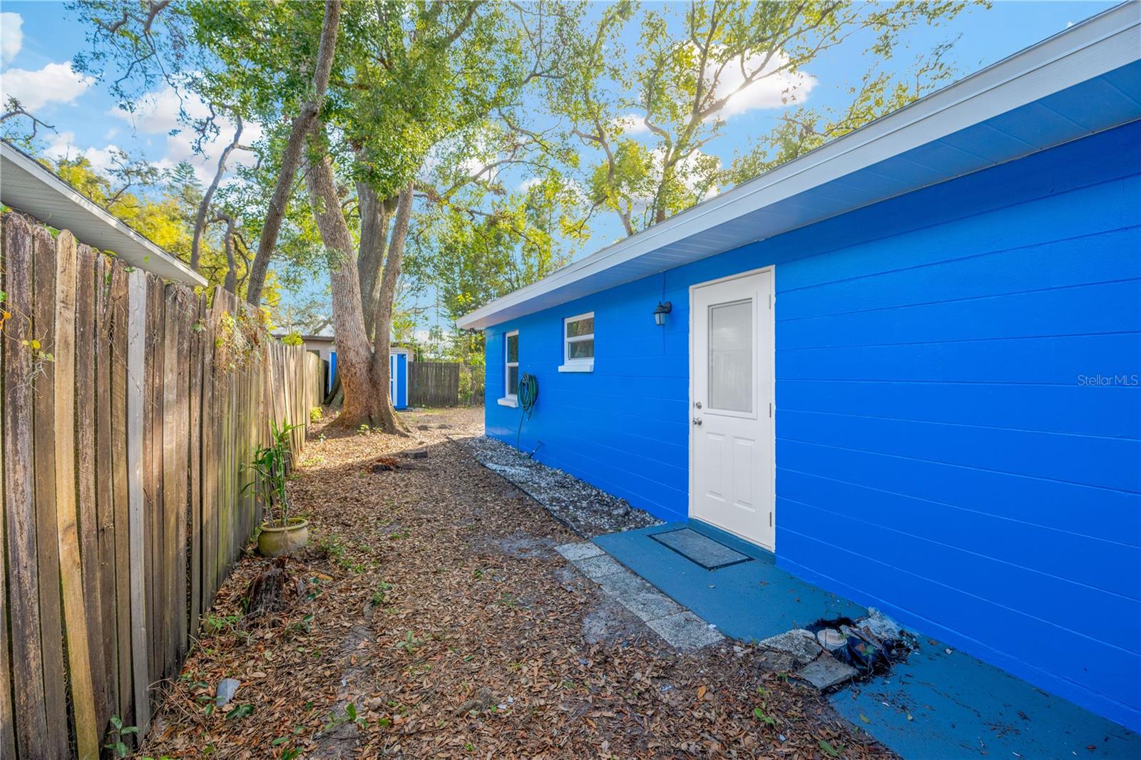 1107 E CHILKOOT AVE, TAMPA, FL, 33612